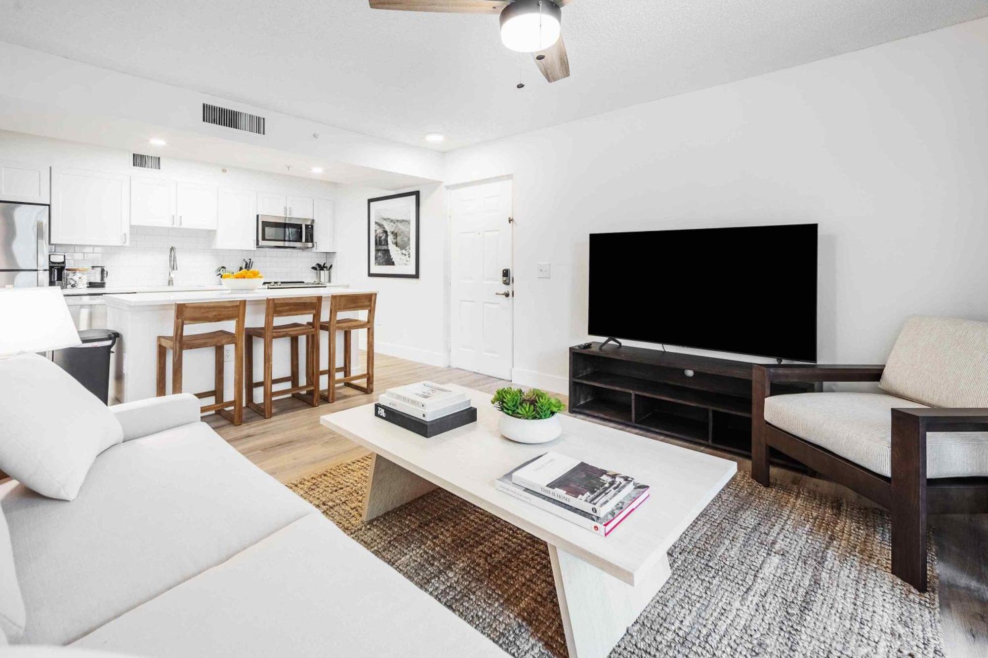 Stunning Centrally Located Apartments At New River Cove In South Florida فورت لودرديل المظهر الخارجي الصورة