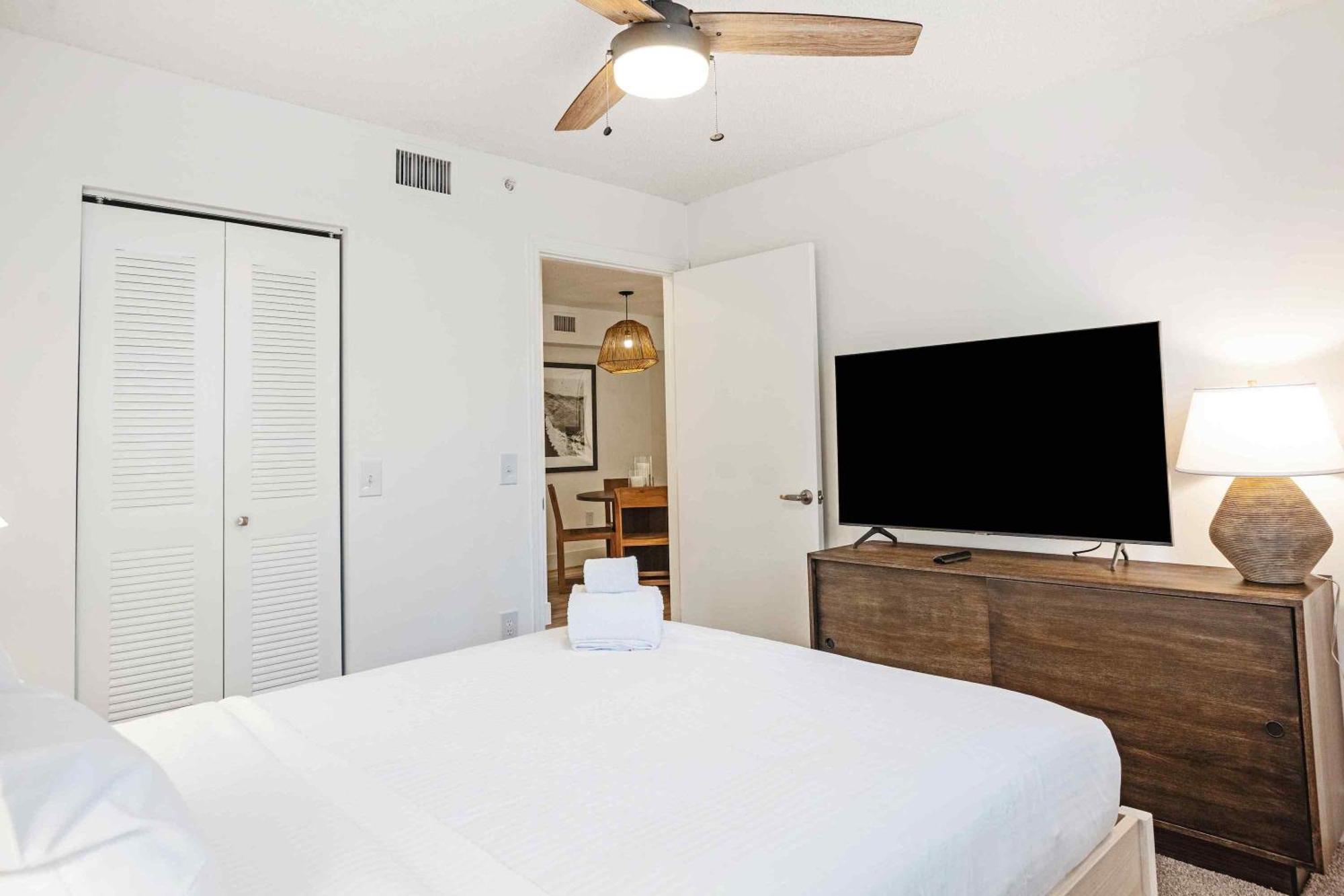 Stunning Centrally Located Apartments At New River Cove In South Florida فورت لودرديل الغرفة الصورة