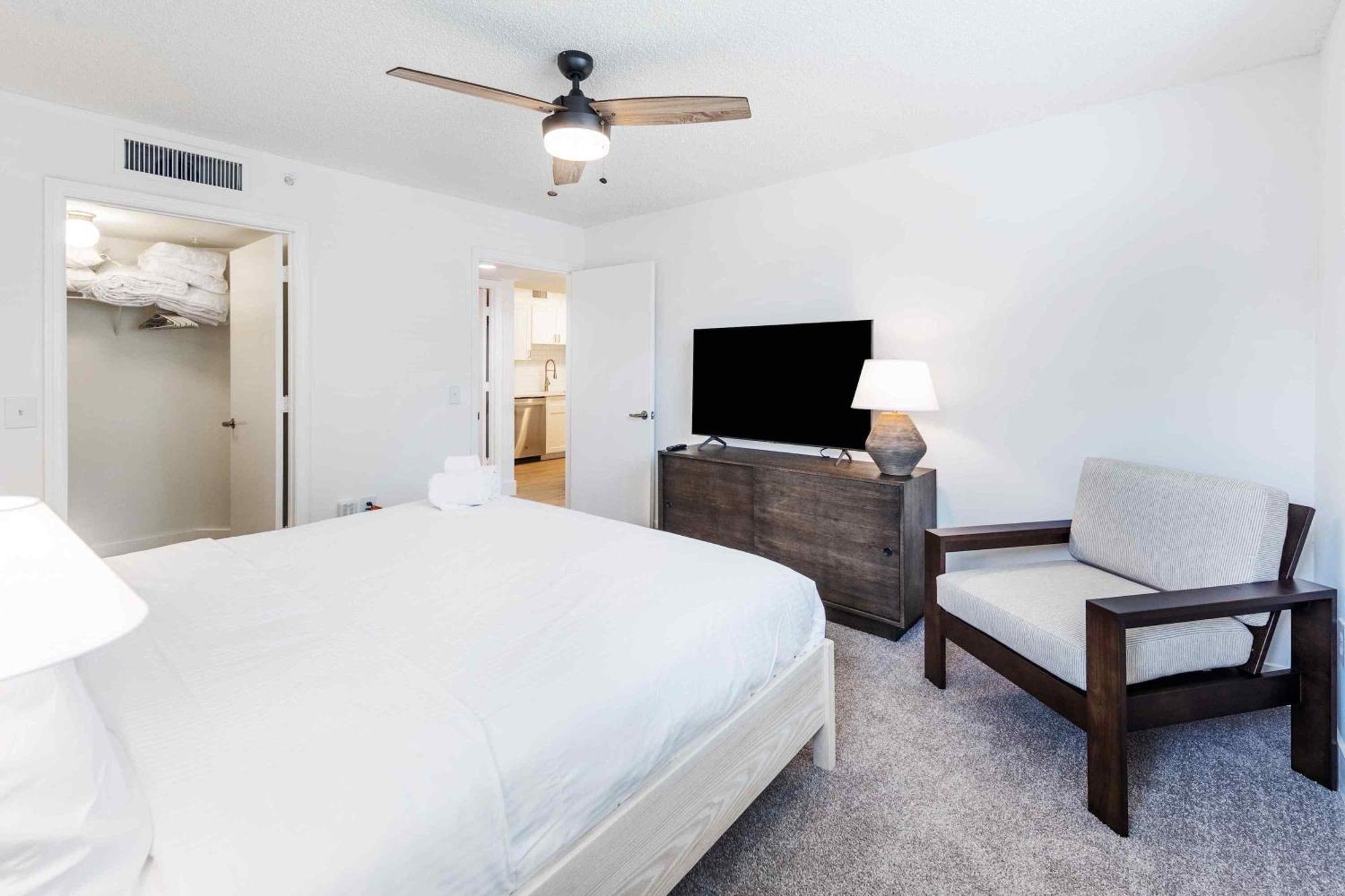 Stunning Centrally Located Apartments At New River Cove In South Florida فورت لودرديل الغرفة الصورة